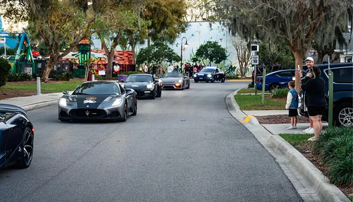 Fast Lane Drive Members Giving Back To The Community & Helping Kids In Need